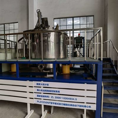 Van de het Levensmiddelenverwerking van de voedselrang centrifugeert de Automatische Verticale van de de Frequentieconvertor Mand van de de Schraperlossing